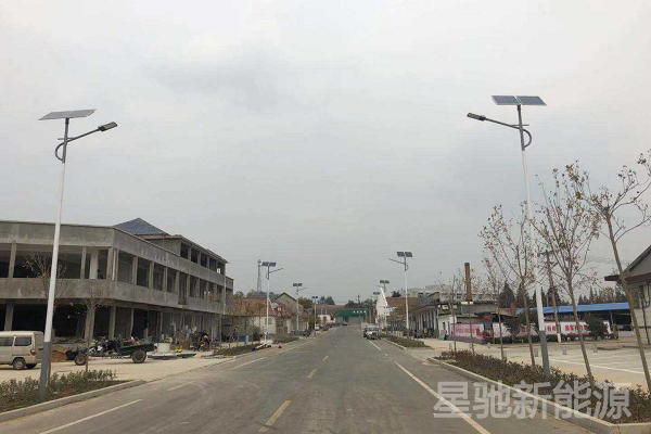 太陽能農(nóng)村路燈