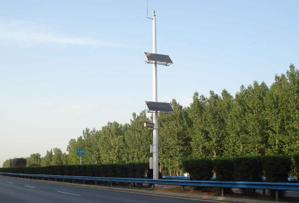 太陽板發(fā)電監(jiān)控攝像頭